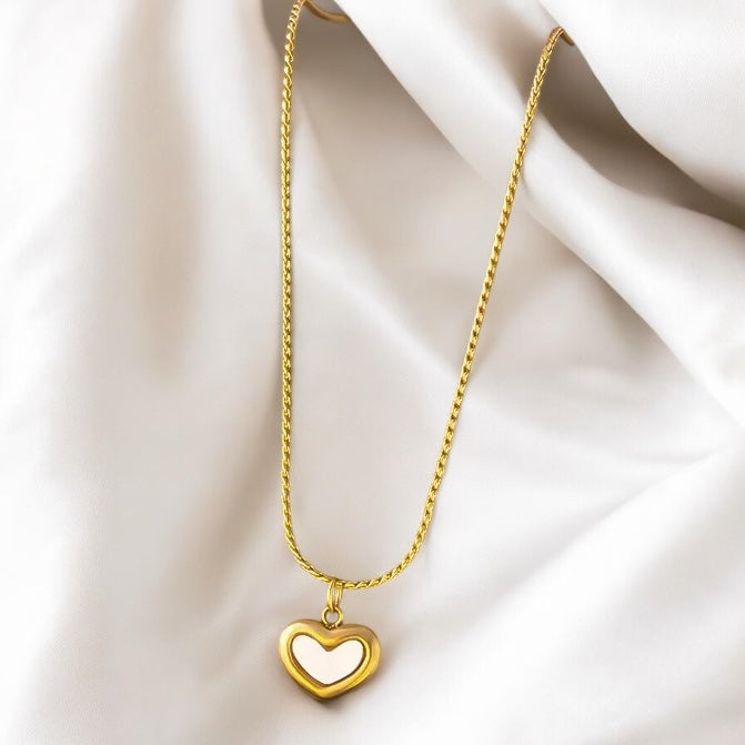 WHITE HEART NECKLACE SET