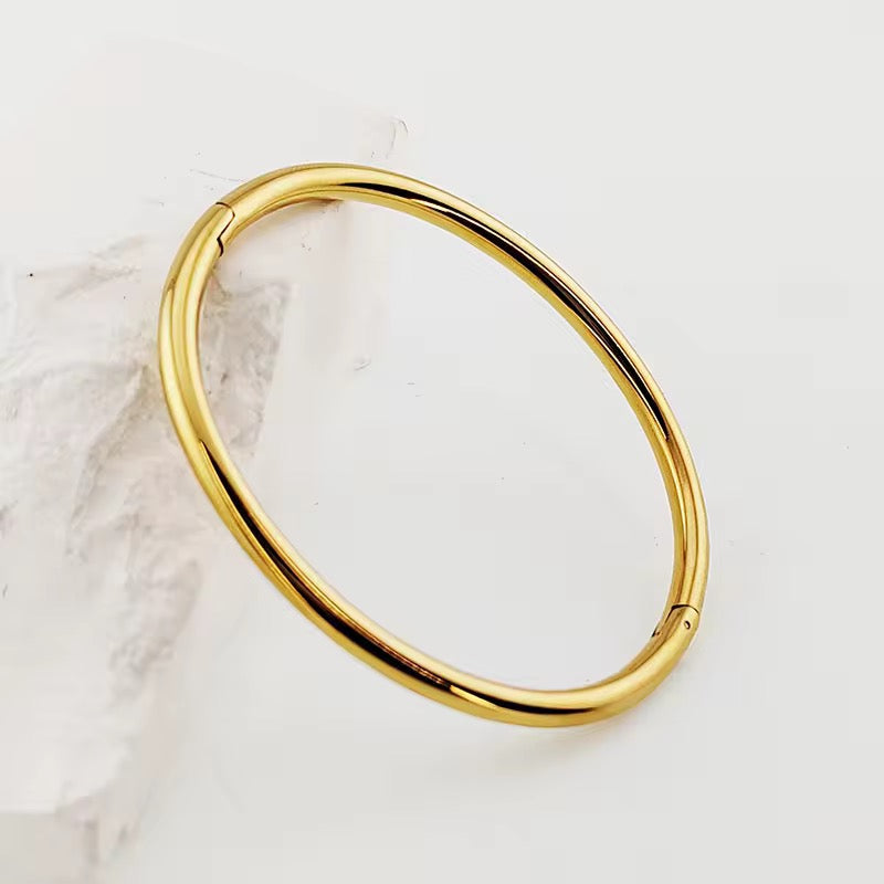 Golden bangle bracelet