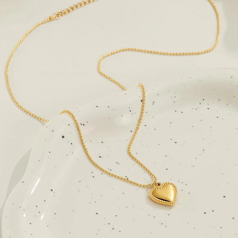 GOLDEN HEART necklace