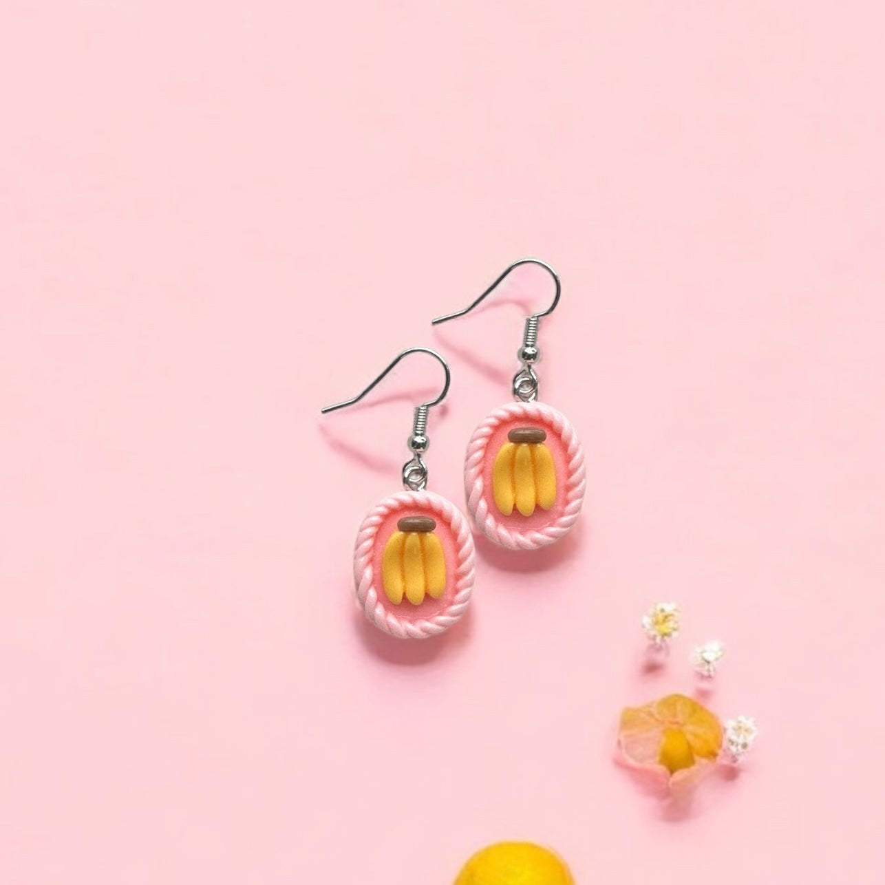 Banana basket earring