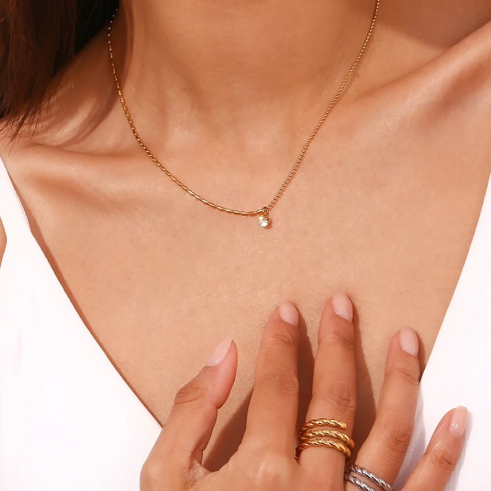 LITTLE STONE necklace