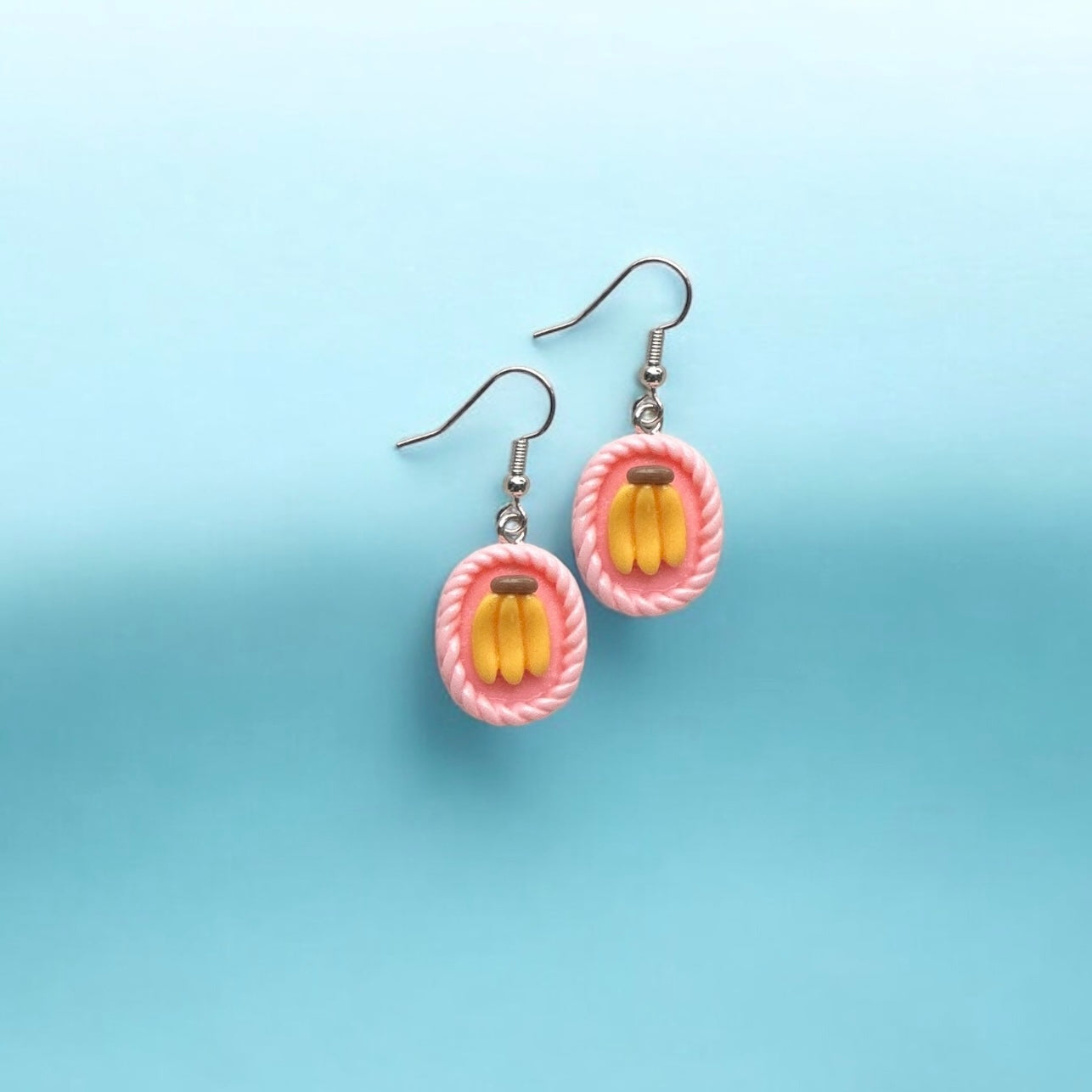 Banana basket earring