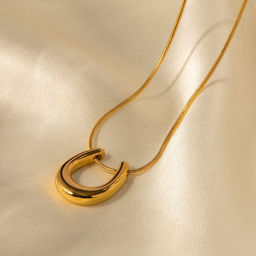 U necklace