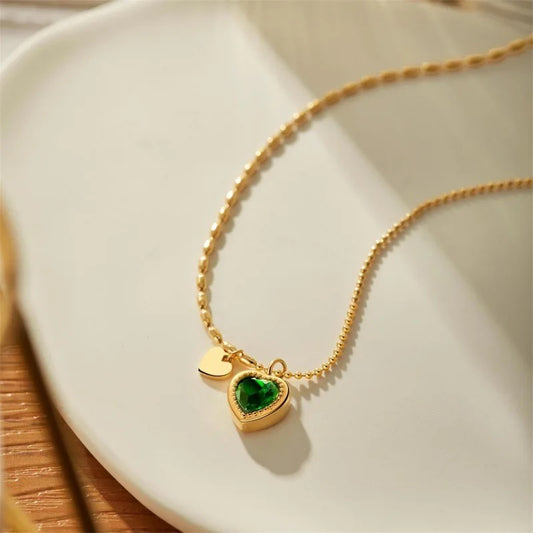 GREEN HEART necklace