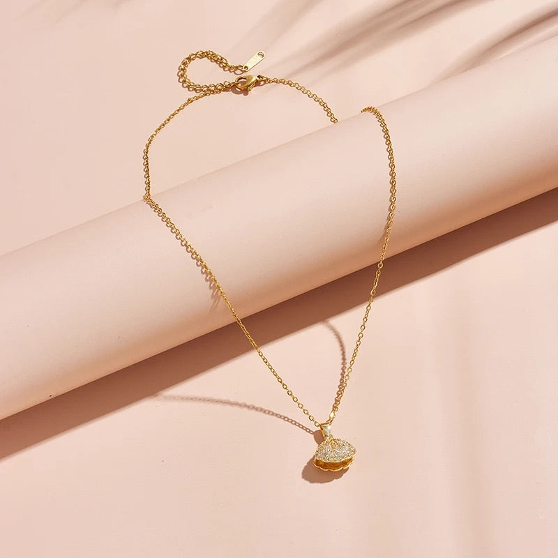 SHELL PEARL necklace