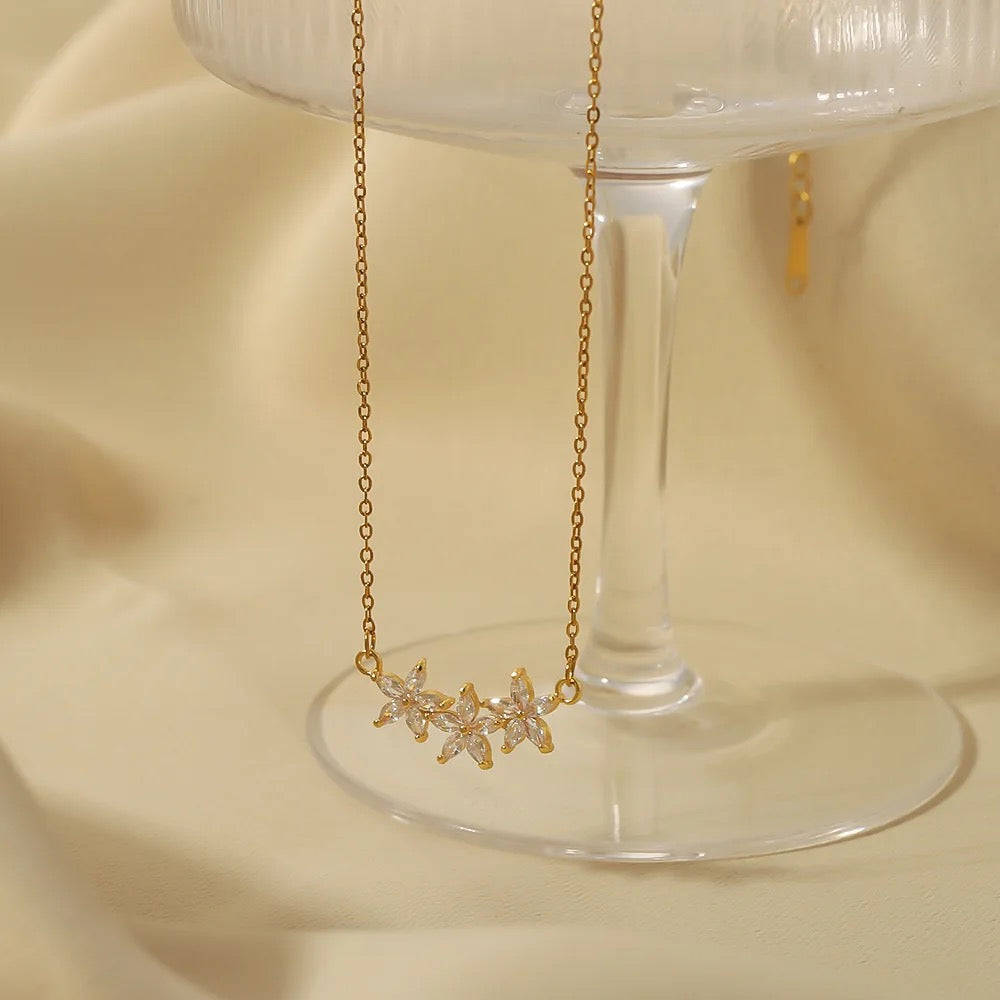FLORAL FLORA necklace