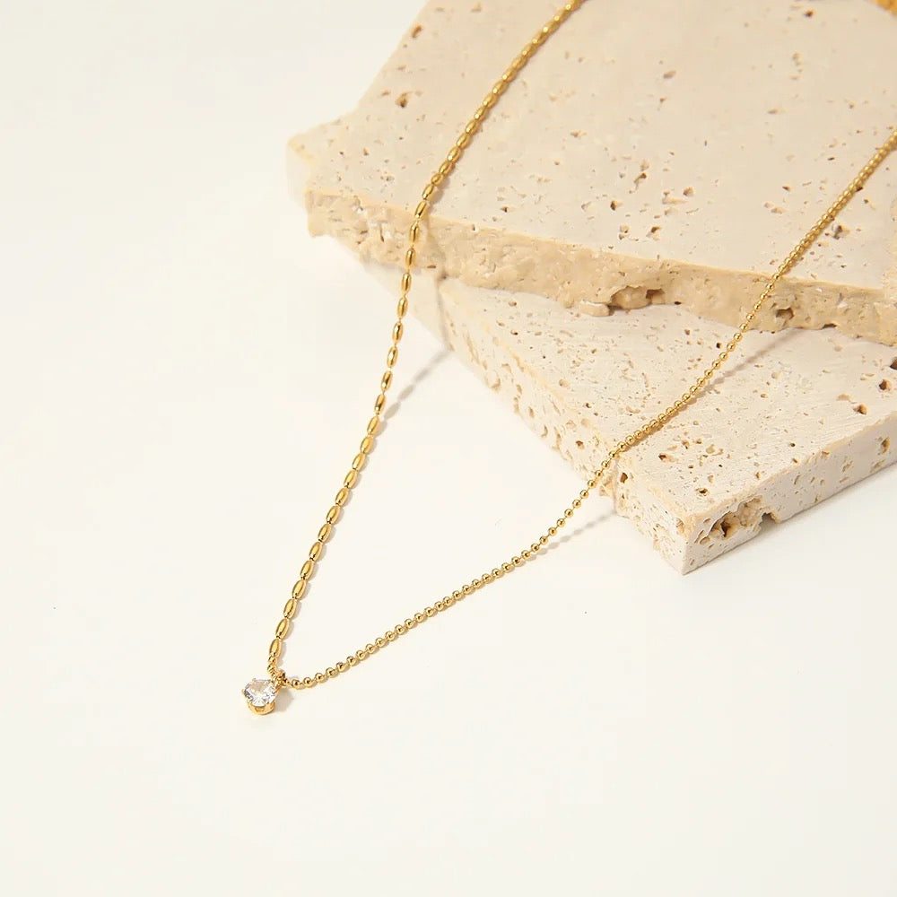 LITTLE STONE necklace