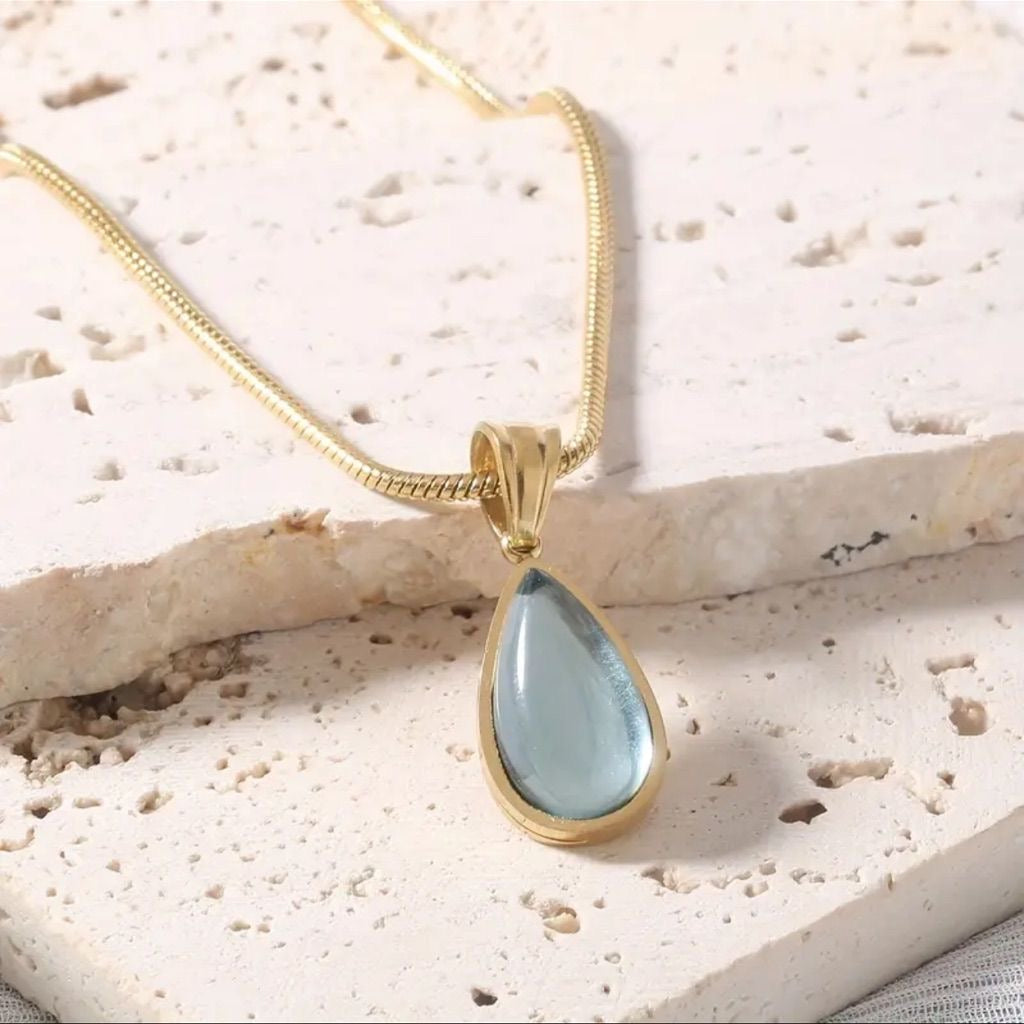 BLUE PEARL necklace