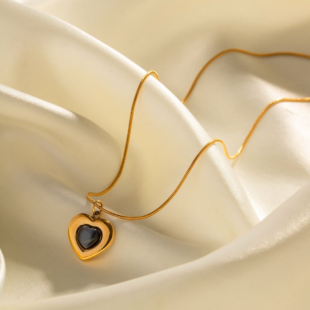 DARK HEART necklace
