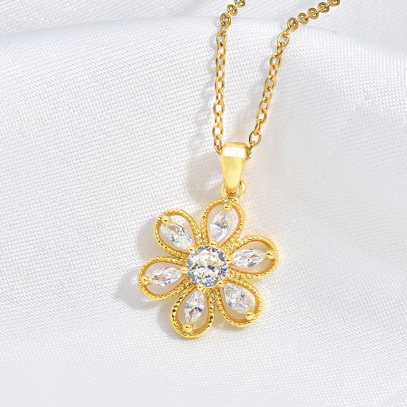 STONE FLOWER necklace