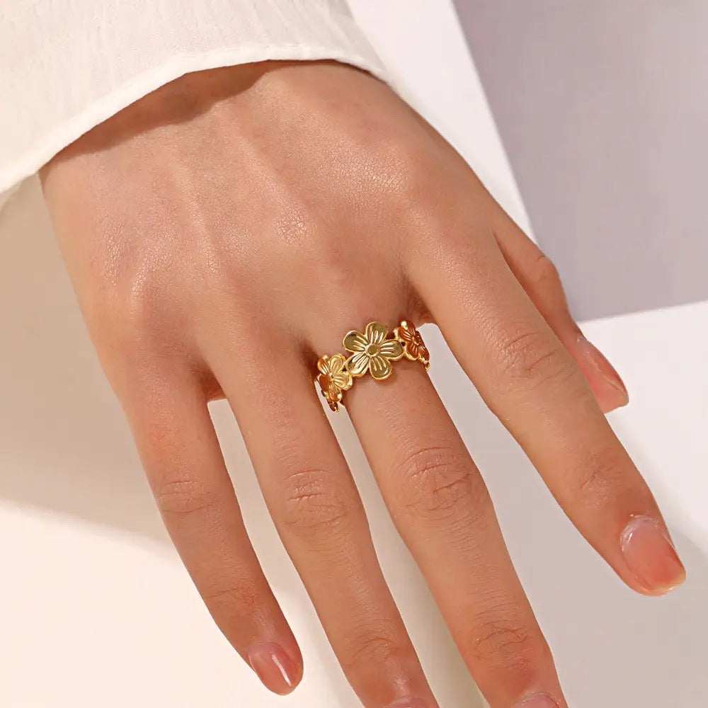 Flora aesthete ring